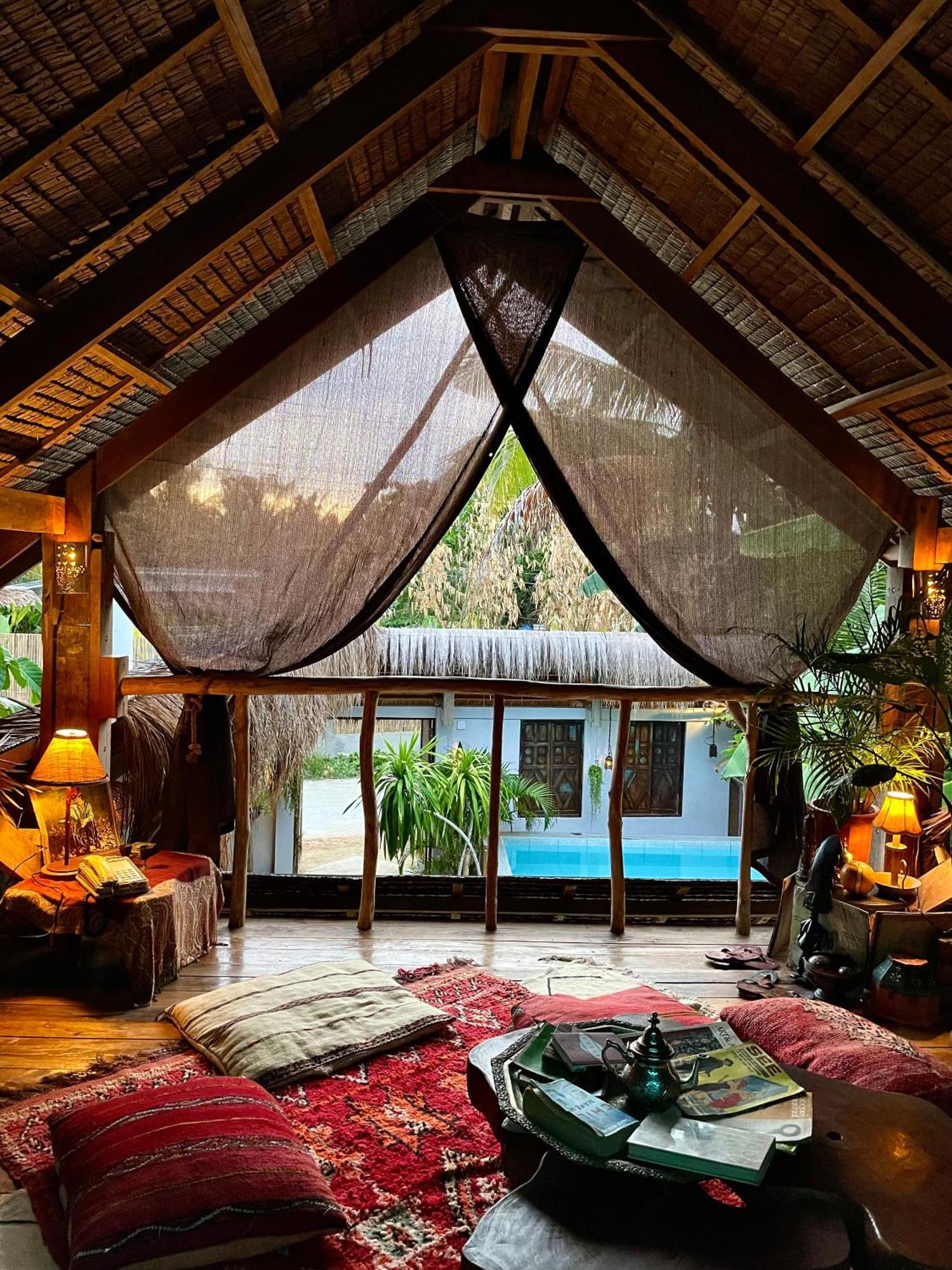 La Boheme Boutique Glamping General Luna (Surigao del Norte)